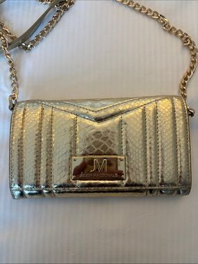 JULIEN MACDONALD GOLD CLUTCH/CROSSBODY WITH GOLD CHAIN METALLIC AND BRIGHT